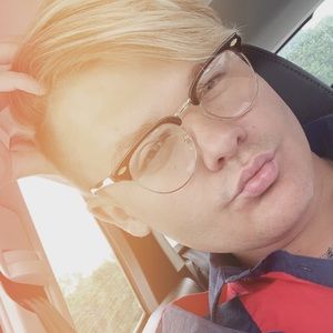 Meet your Posher, Jeffrey